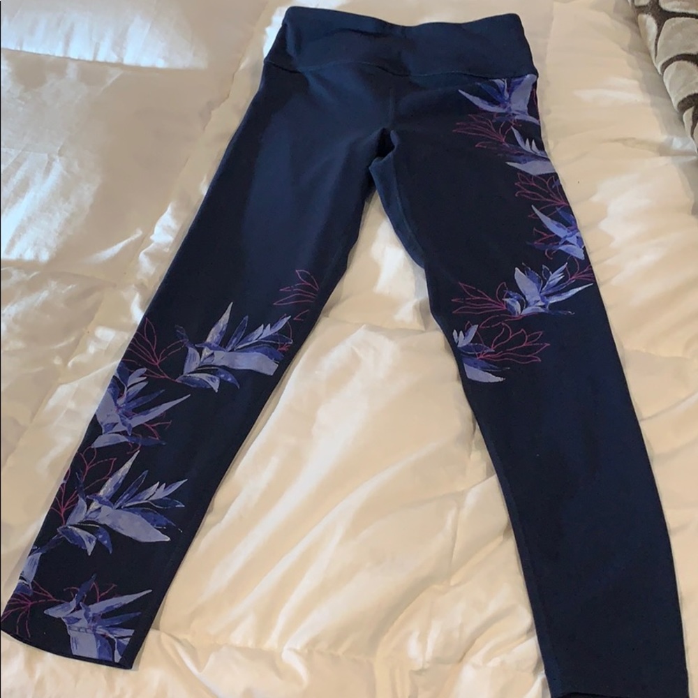 Athletic workout pants